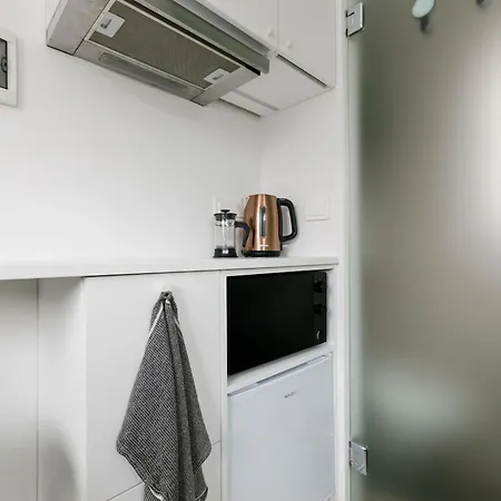 דירה For One - White טאלין