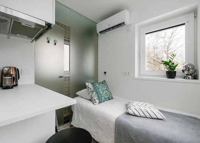 Apartament For One - White Tallin