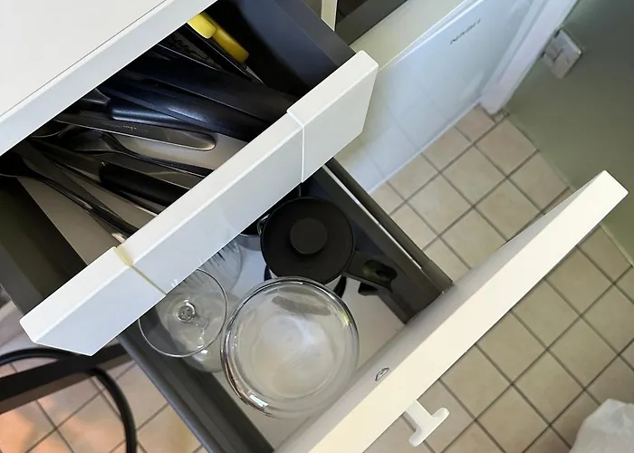 For One - White * Tallin